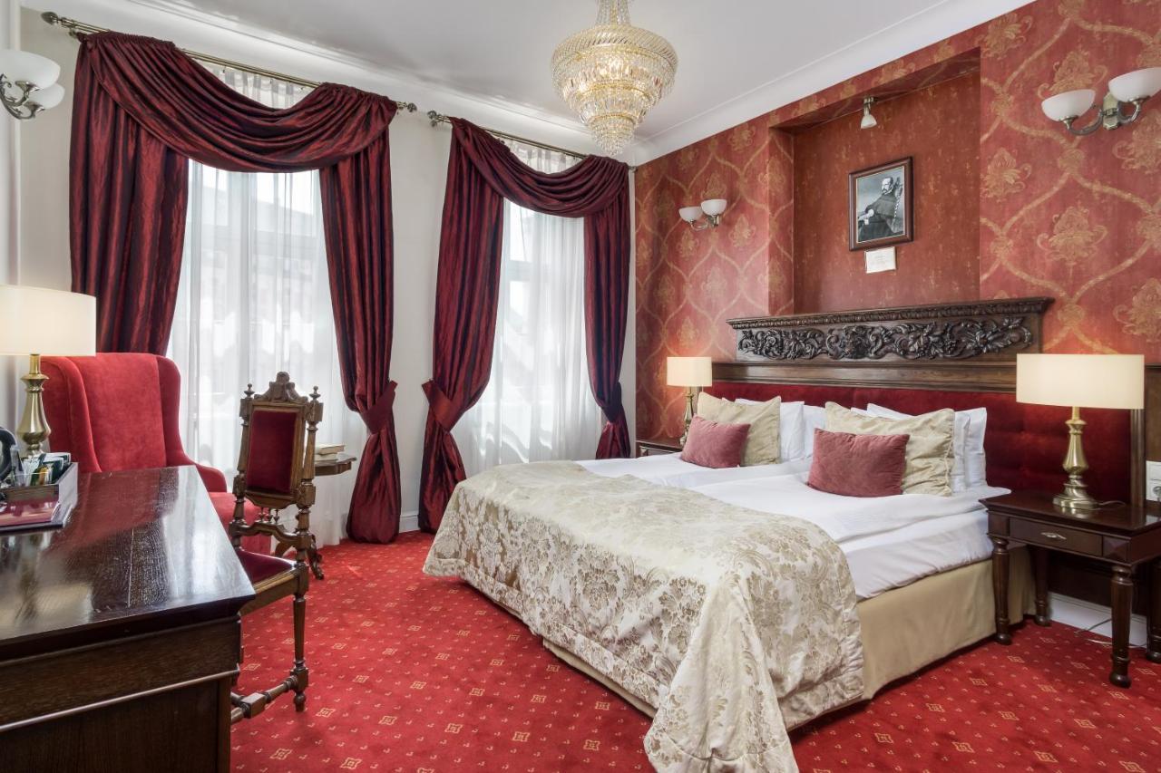 Hotel Kolegiacki Познань Екстер'єр фото