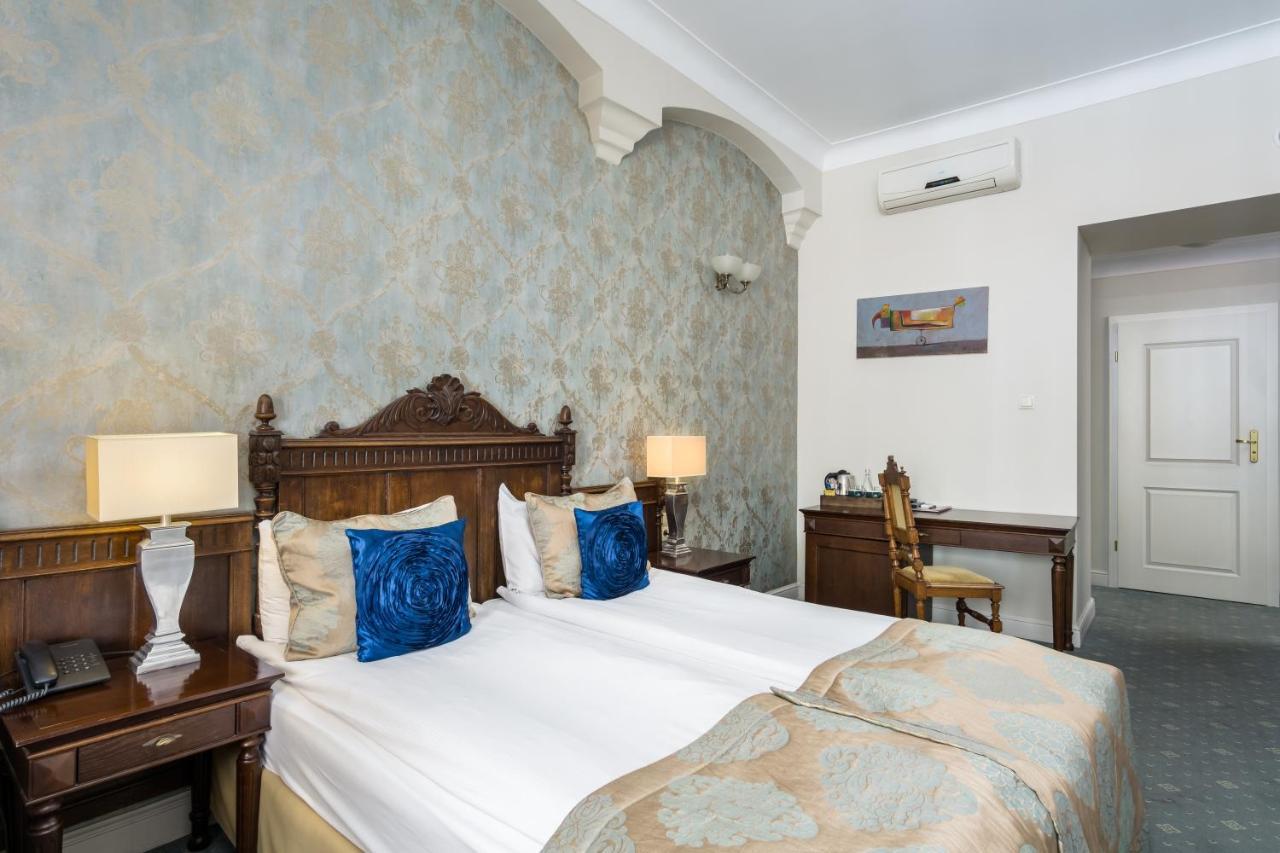 Hotel Kolegiacki Познань Екстер'єр фото