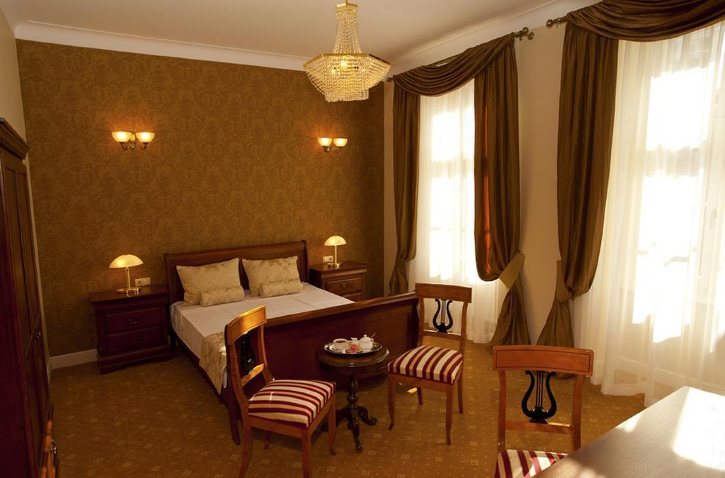 Hotel Kolegiacki Познань Екстер'єр фото