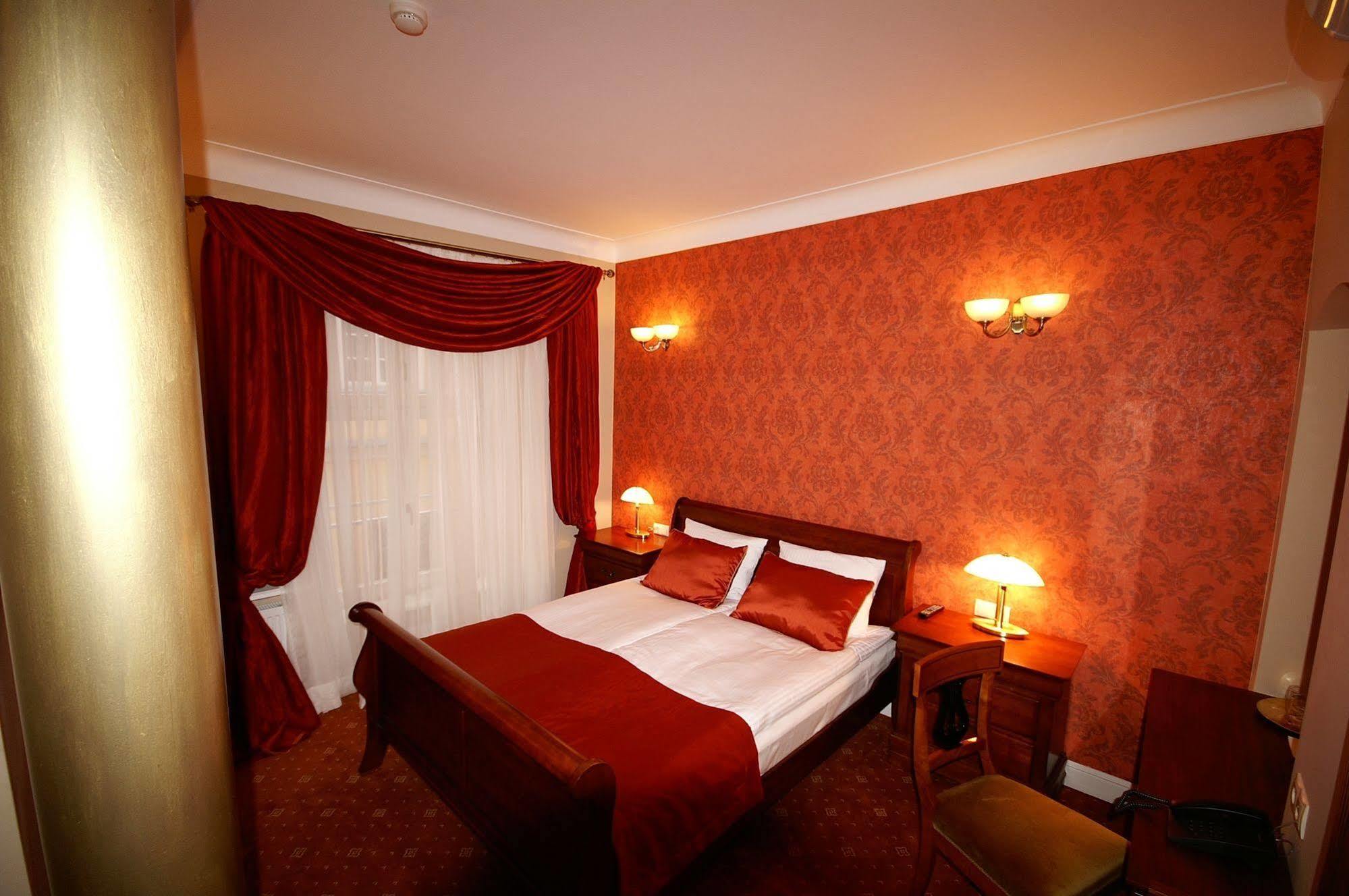 Hotel Kolegiacki Познань Екстер'єр фото