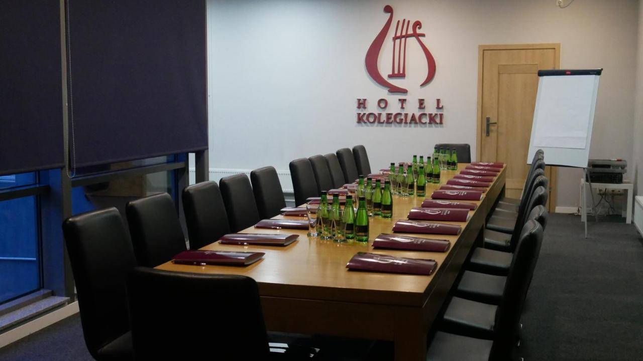 Hotel Kolegiacki Познань Екстер'єр фото